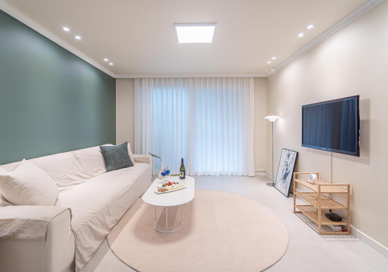 Villa Osondoson Stay-5min To Hapjeong Station, Family Favorites, 3bed Room, Large Living Séoul